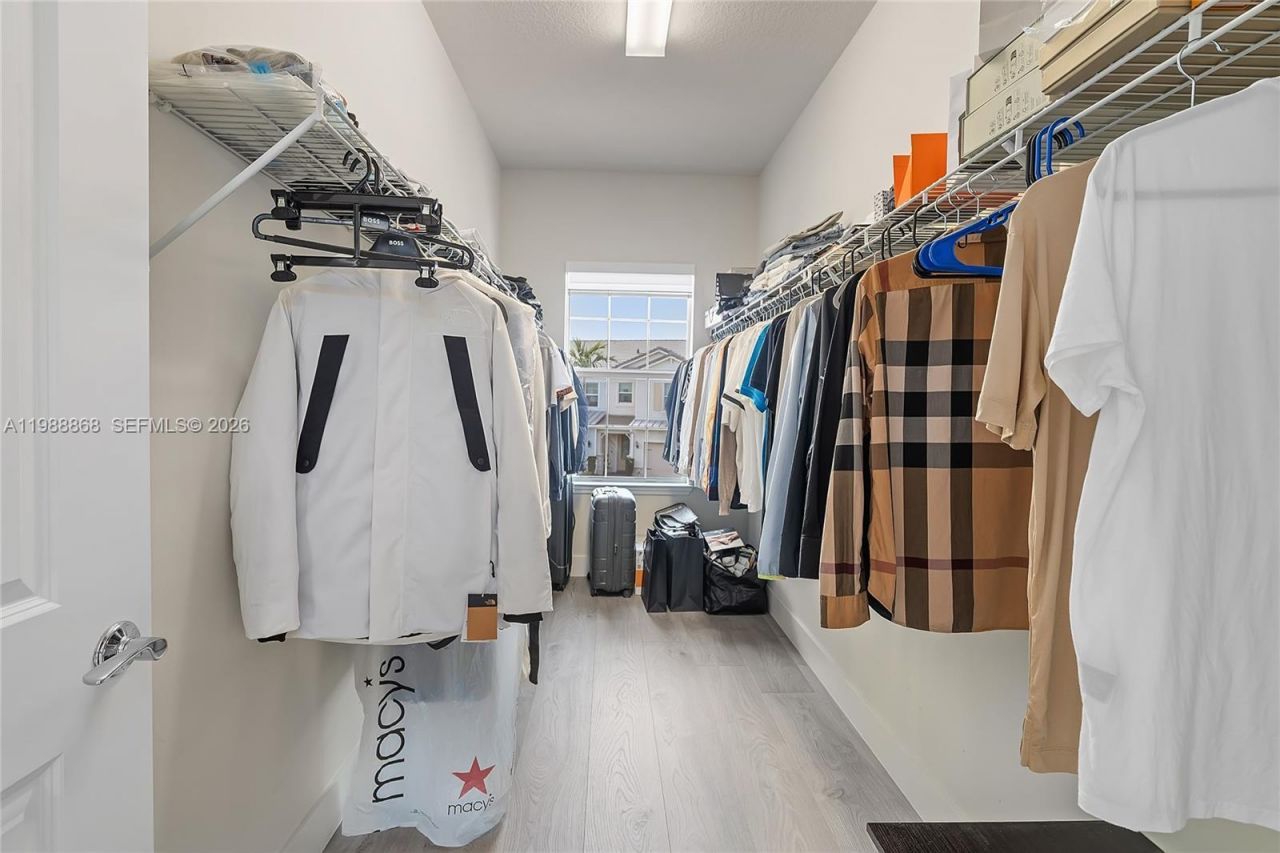 1475 Silk Oak Dr , Hollywood, FL 33021 Photo