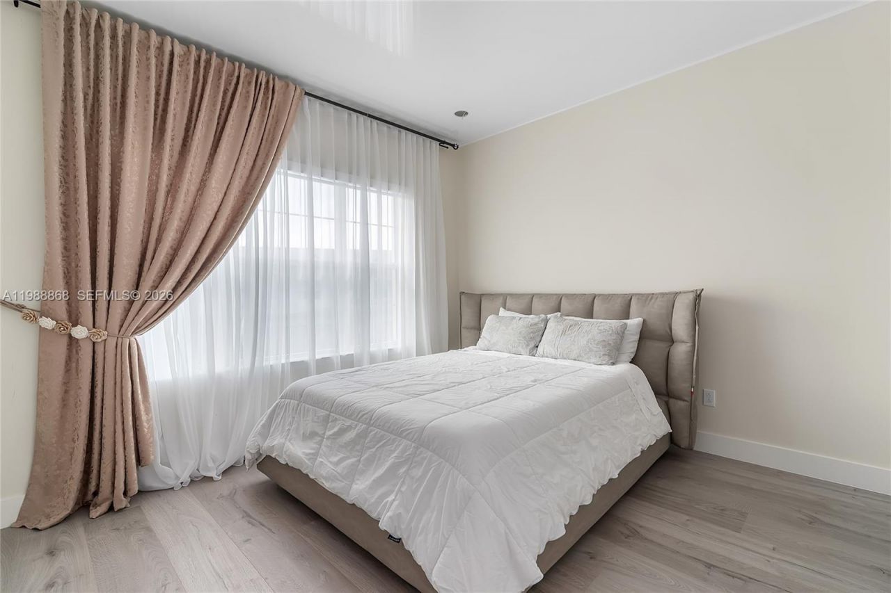 1475 Silk Oak Dr , Hollywood, FL 33021 Photo