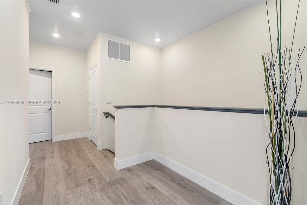 1475 Silk Oak Dr , Hollywood, FL 33021 Photo