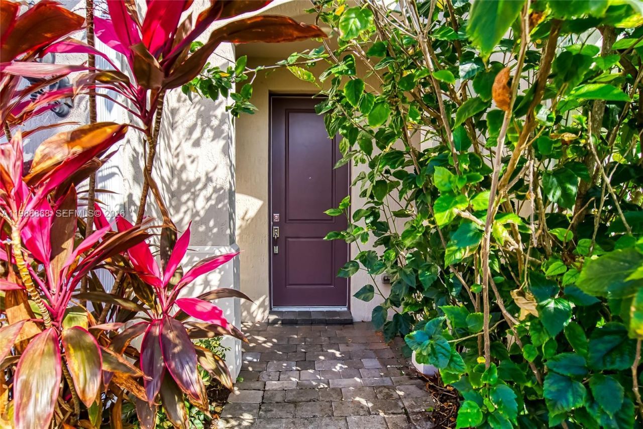 1475 Silk Oak Dr , Hollywood, FL 33021 Photo