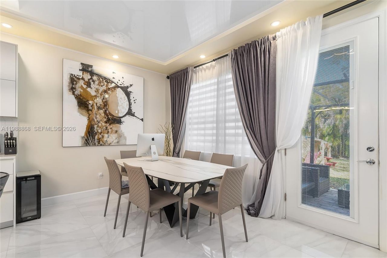 1475 Silk Oak Dr , Hollywood, FL 33021 Photo