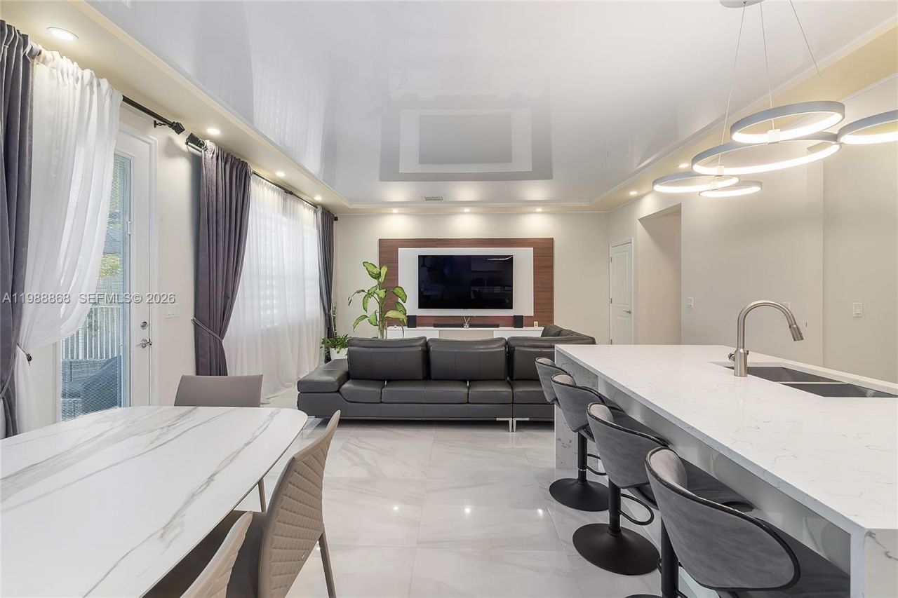 1475 Silk Oak Dr , Hollywood, FL 33021 Photo