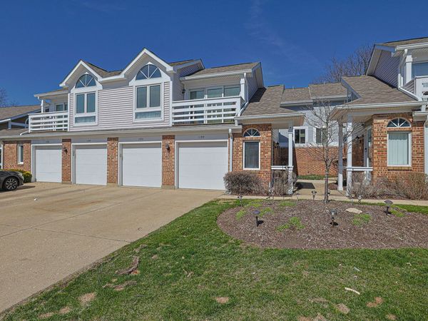 1120 Courtland Drive , Buffalo Grove, IL 60089