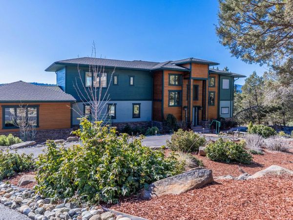 4728 Coopers Hawk Road, Klamath Falls, OR 97601