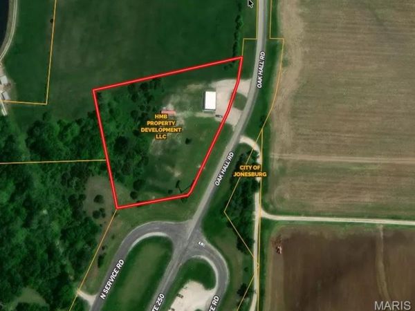 7 Oak Hall Road , Jonesburg, MO 63351