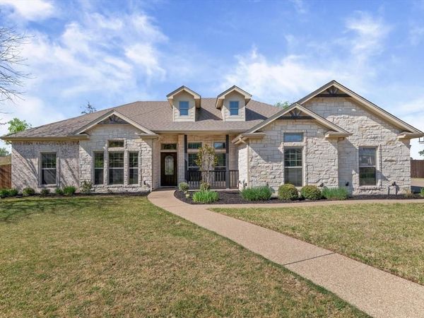 421 Northridge Circle , West, TX 76691
