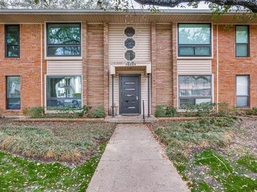 10029 Regal Park Lane, Unit 212, Dallas, TX 75230