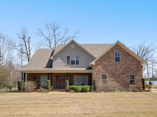 1 Northtown Dr., Corinth, MS 38834