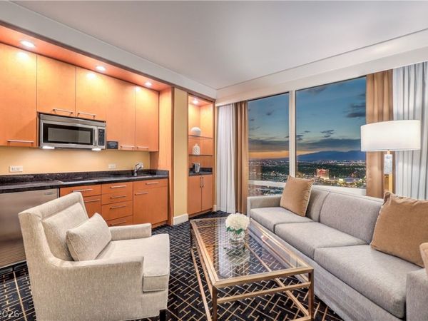 2000 Fashion Show Drive , Unit 5018, Las Vegas, NV 89109