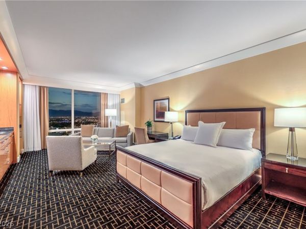 2000 Fashion Show Drive, Unit 5018, Las Vegas, NV 89109