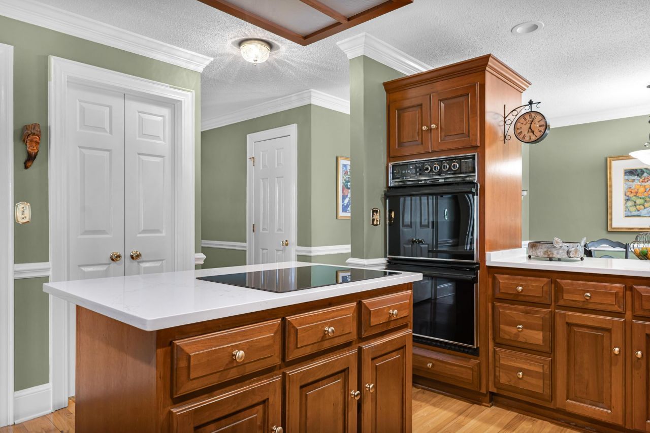 3197 NE Dibble Street Photo 13