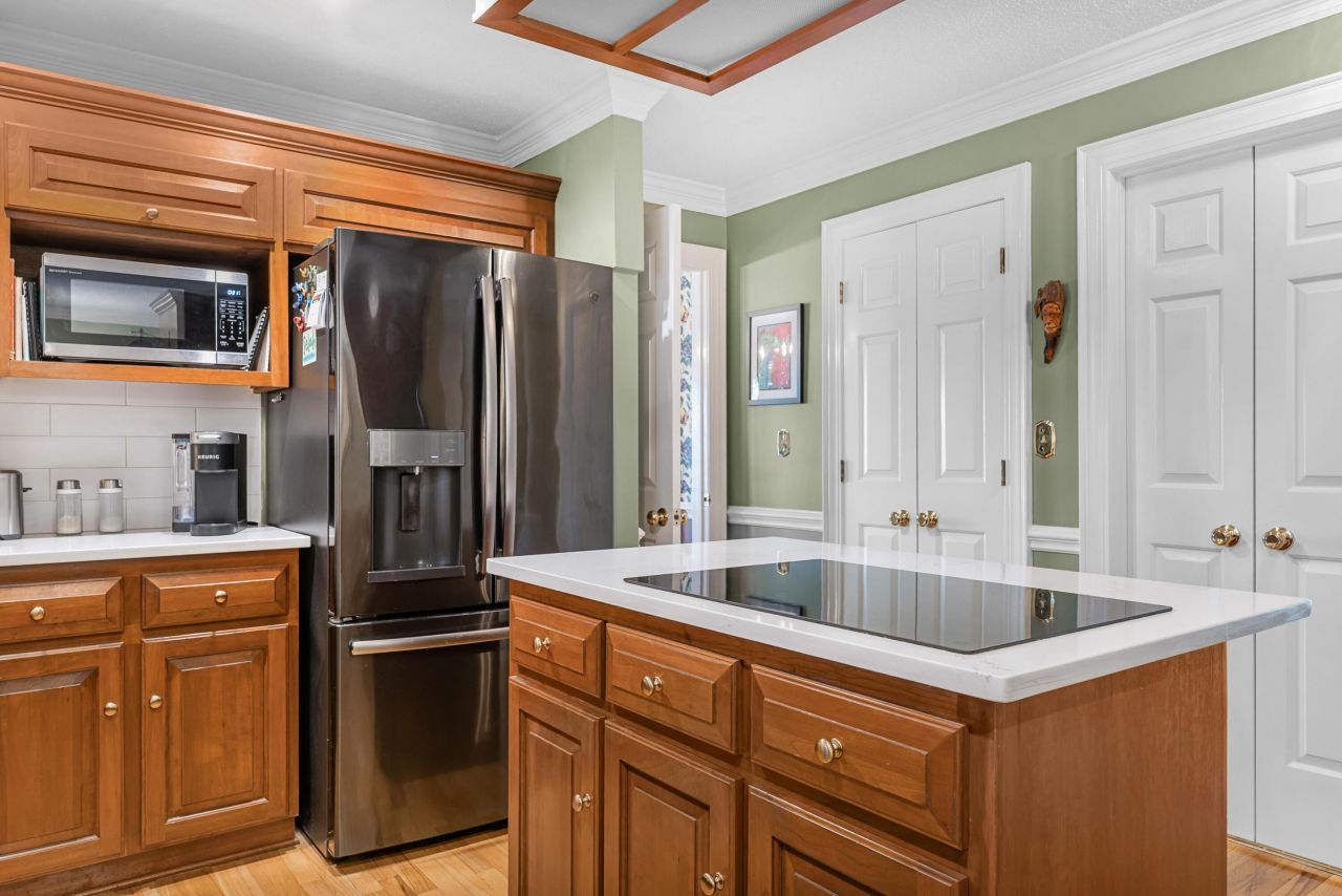 3197 NE Dibble Street Photo 14