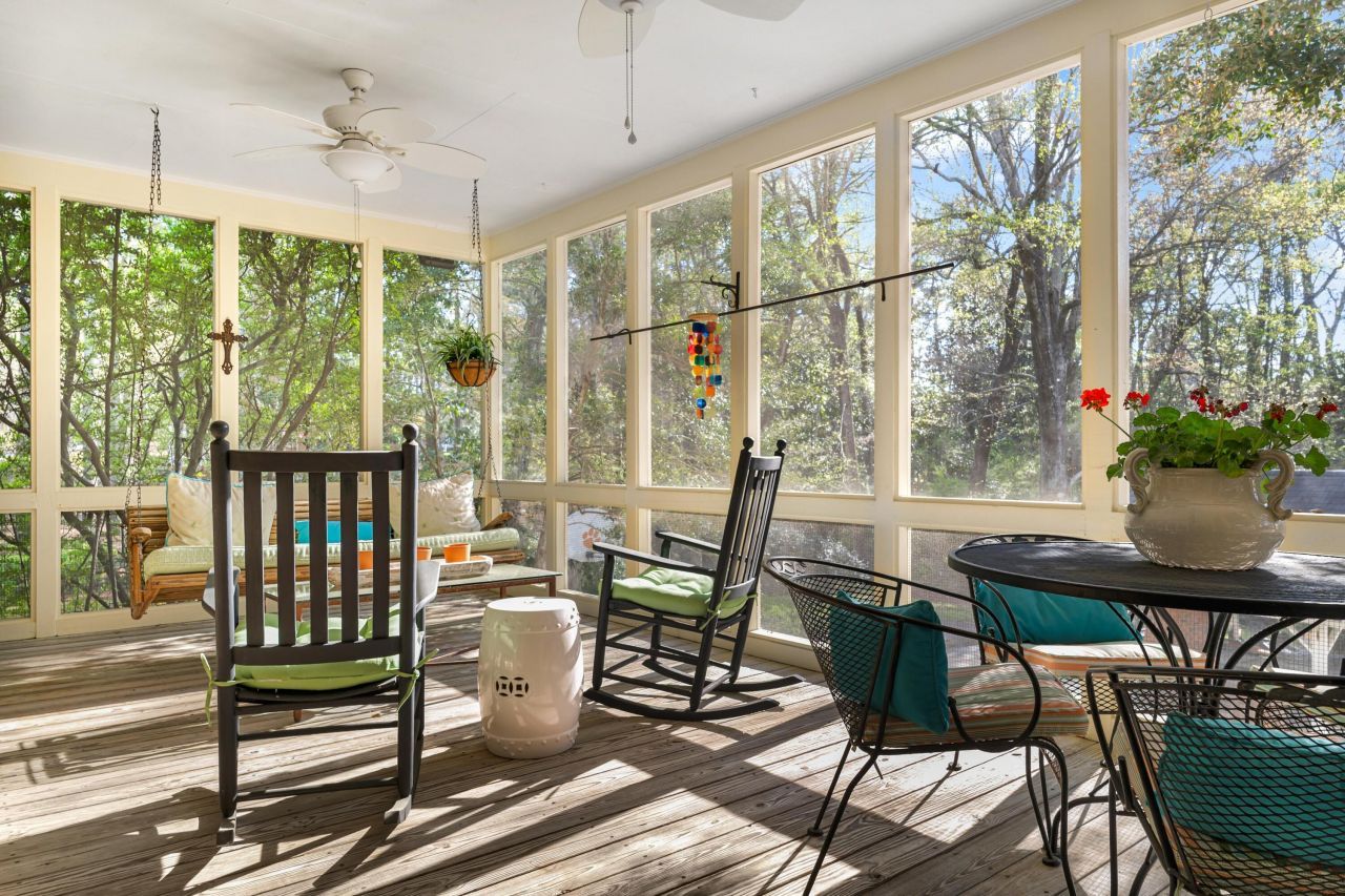 3197 NE Dibble Street Photo 17