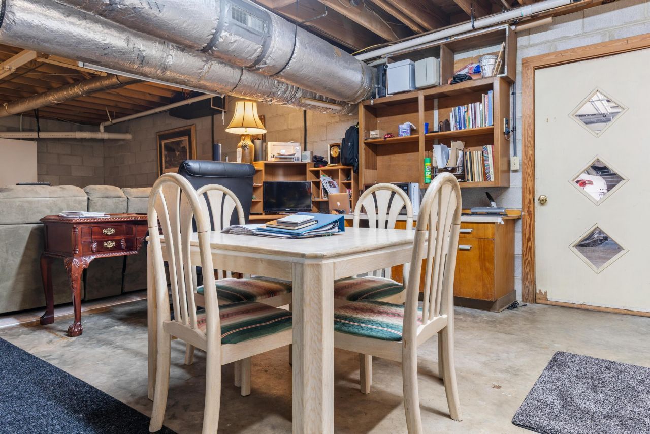 3197 NE Dibble Street Photo 35