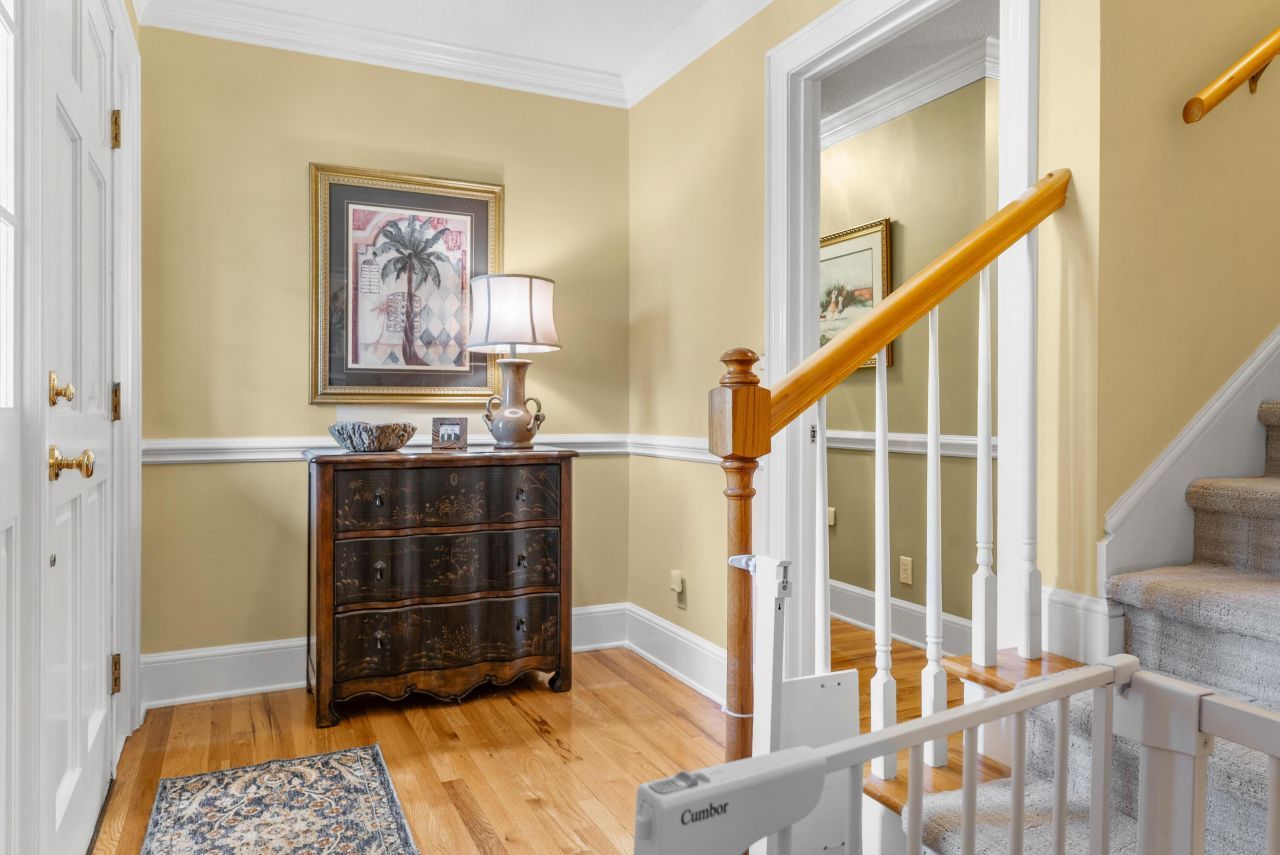 3197 NE Dibble Street Photo 5