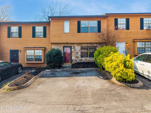 1224 Crest Brook Drive, Knoxville, TN 37923