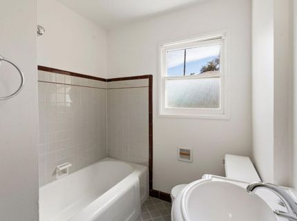 5405 Q St, Sacramento, CA 95819 Photo