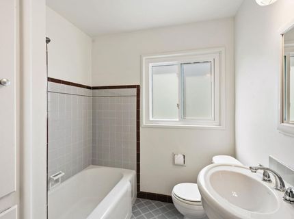 5405 Q St, Sacramento, CA 95819 Photo