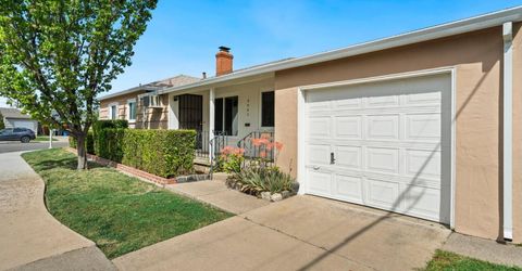 5405 Q St, Sacramento, CA 95819 Photo