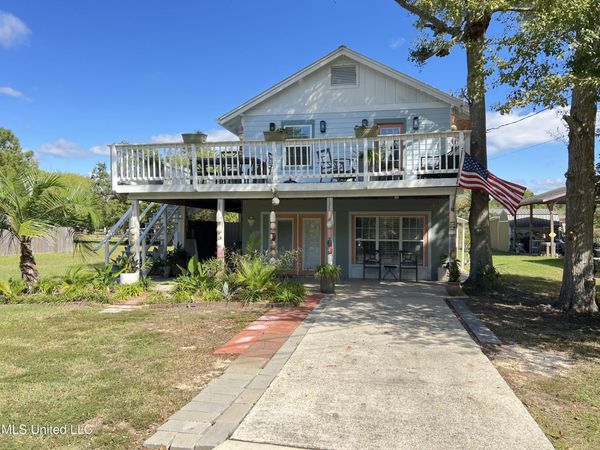 412 Chadwick Avenue, Waveland, MS 39576