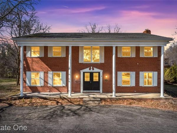 5742 Springwater Lane, West Bloomfield Twp, MI 48322