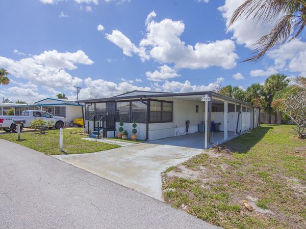 2520 SE Penny Lane, Stuart, FL 34994