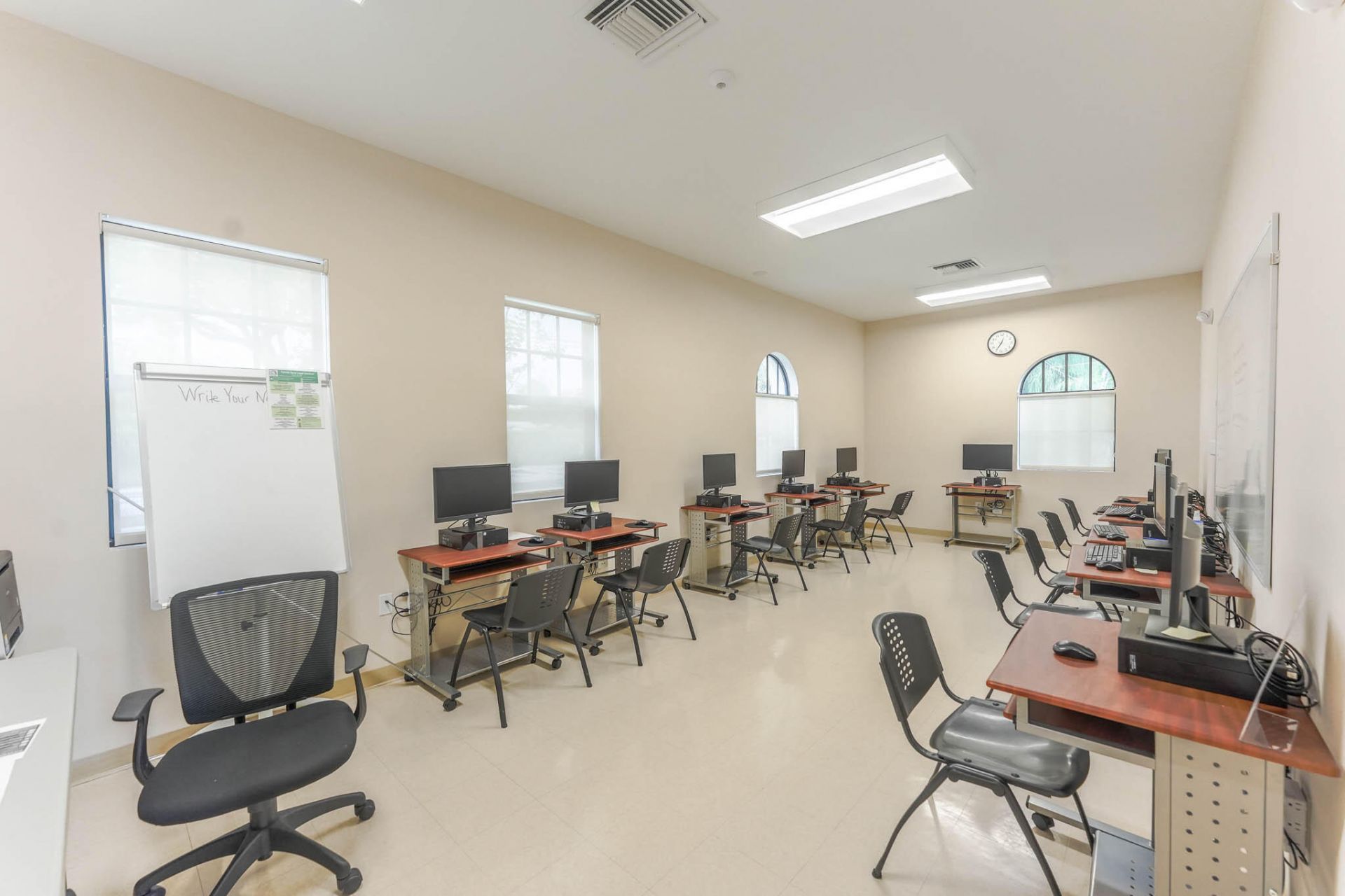 912 SE 4th Street, Boynton Beach, FL 33474 Photo