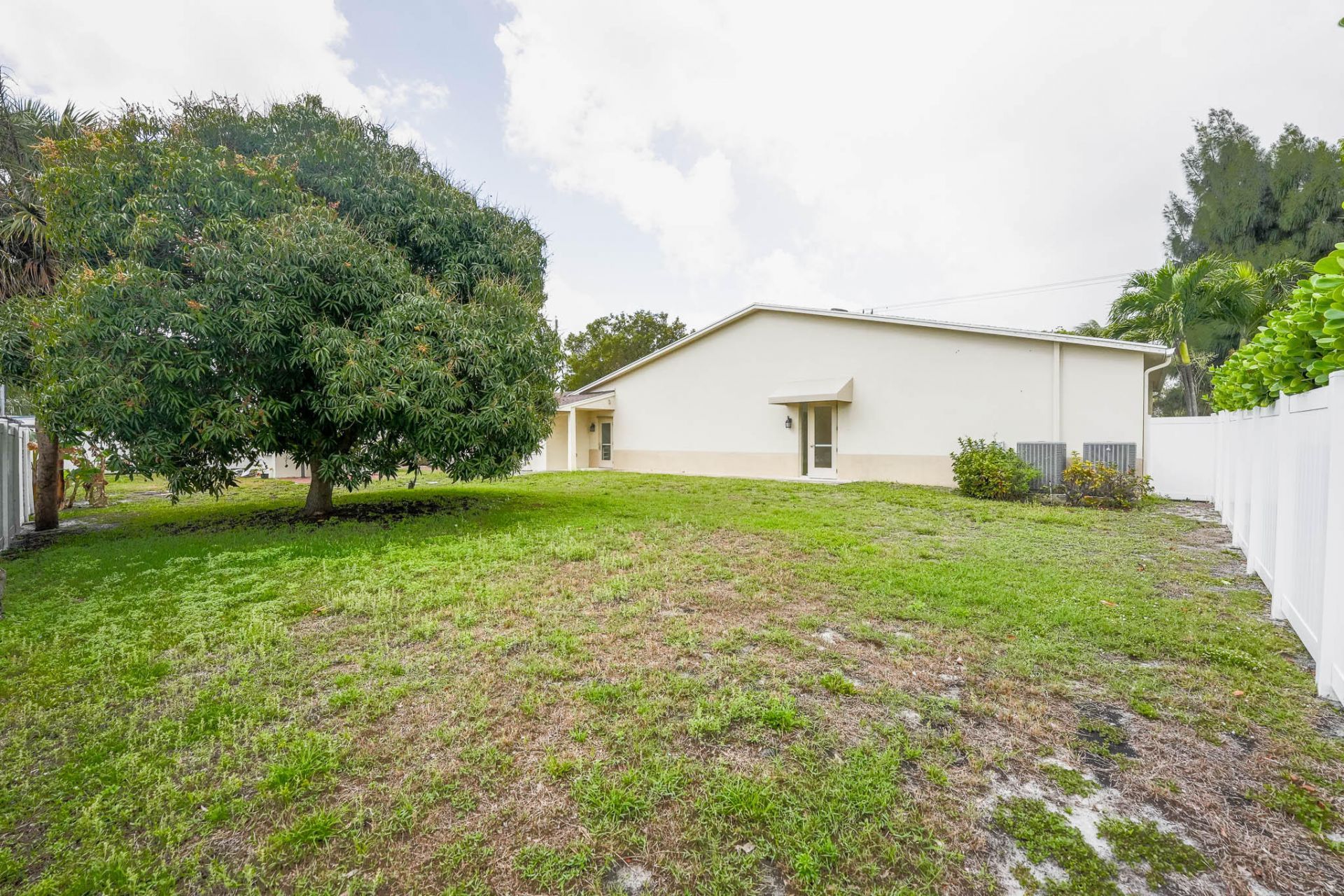 912 SE 4th Street, Boynton Beach, FL 33474 Photo