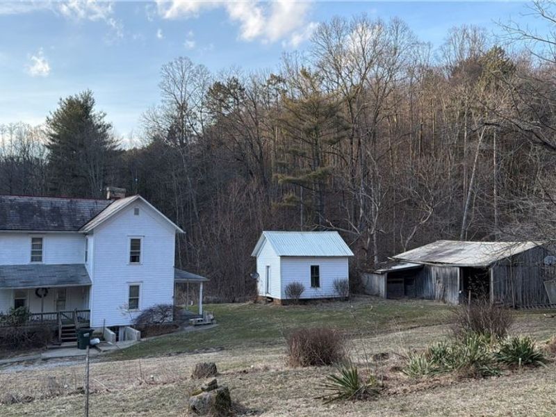 6809 Leonhard Hill Road SW, Port Washington, OH 43837 Photo 2