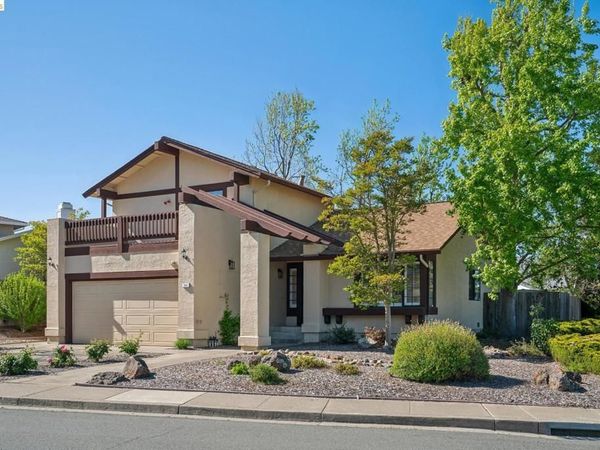 211 Meadowlark Way, Hercules, CA 94547