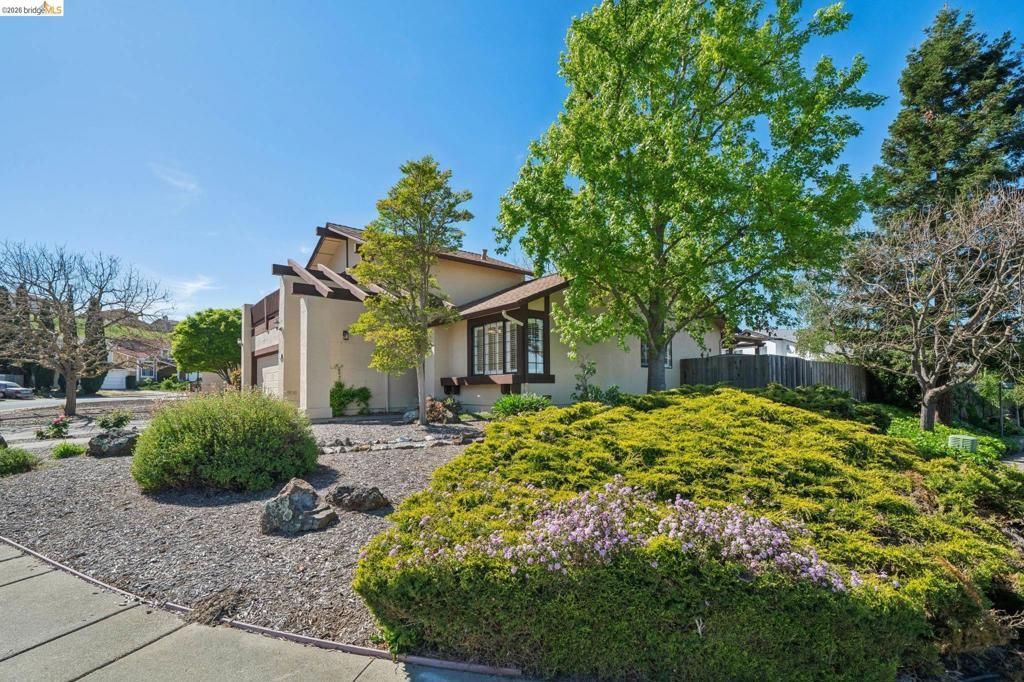 211 Meadowlark Way, Hercules, CA 94547 Main Photo