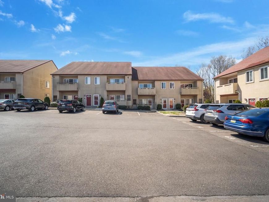 1630 90 Welsh Road, Unit 40E, Philadelphia, PA 19115 Main Photo