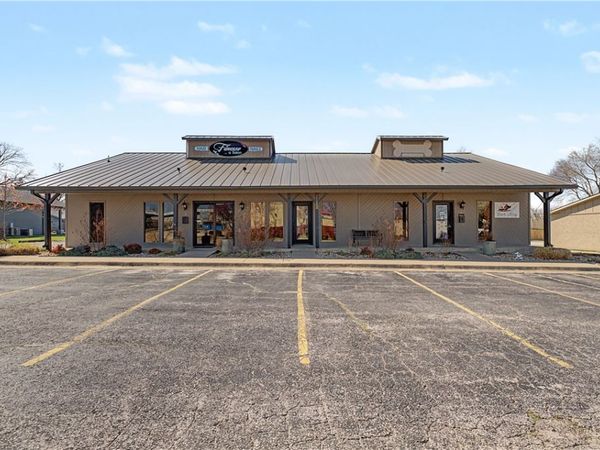 1133 NW J Street , Bentonville, AR 72712