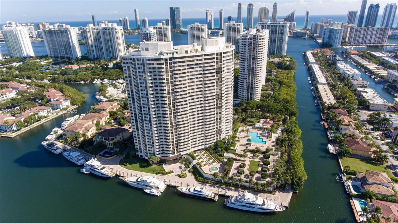 1000 W Island Blvd, Unit 2903, Aventura, FL 33160 Photo
