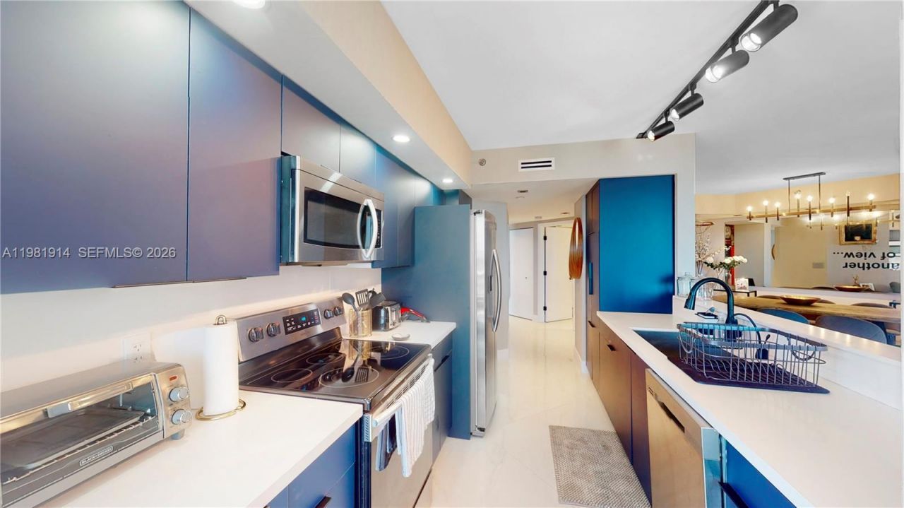 1000 W Island Blvd, Unit 2903, Aventura, FL 33160 Photo