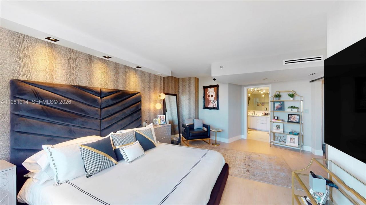1000 W Island Blvd, Unit 2903, Aventura, FL 33160 Photo