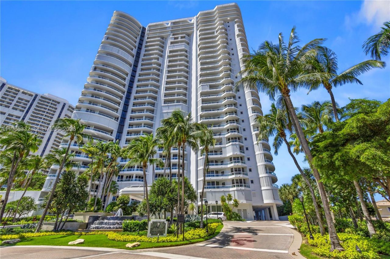 21050 Point Pl , Unit 604, Aventura, FL 33180 Photo