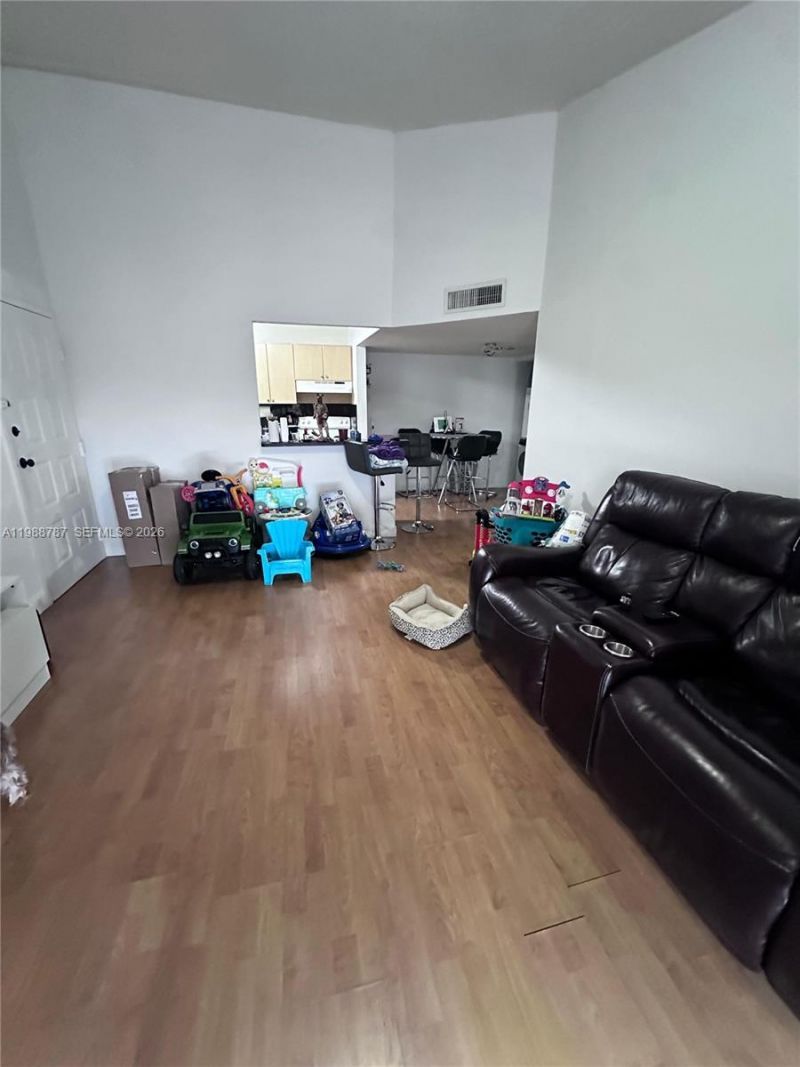 7220 NW 179th St , Unit 206, Hialeah, FL 33015 Photo