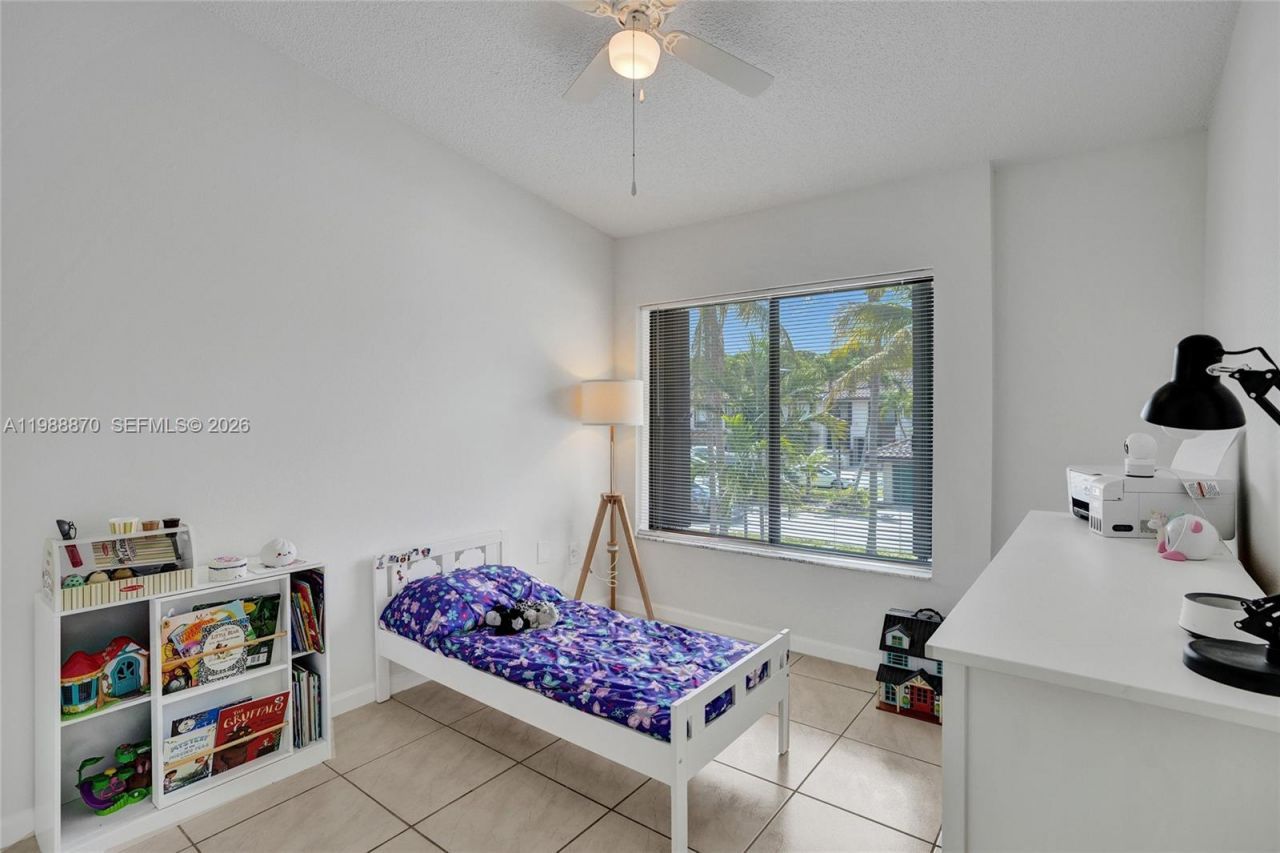 16465 NE 26th Ave, Unit 18, North Miami Beach, FL 33160 Photo