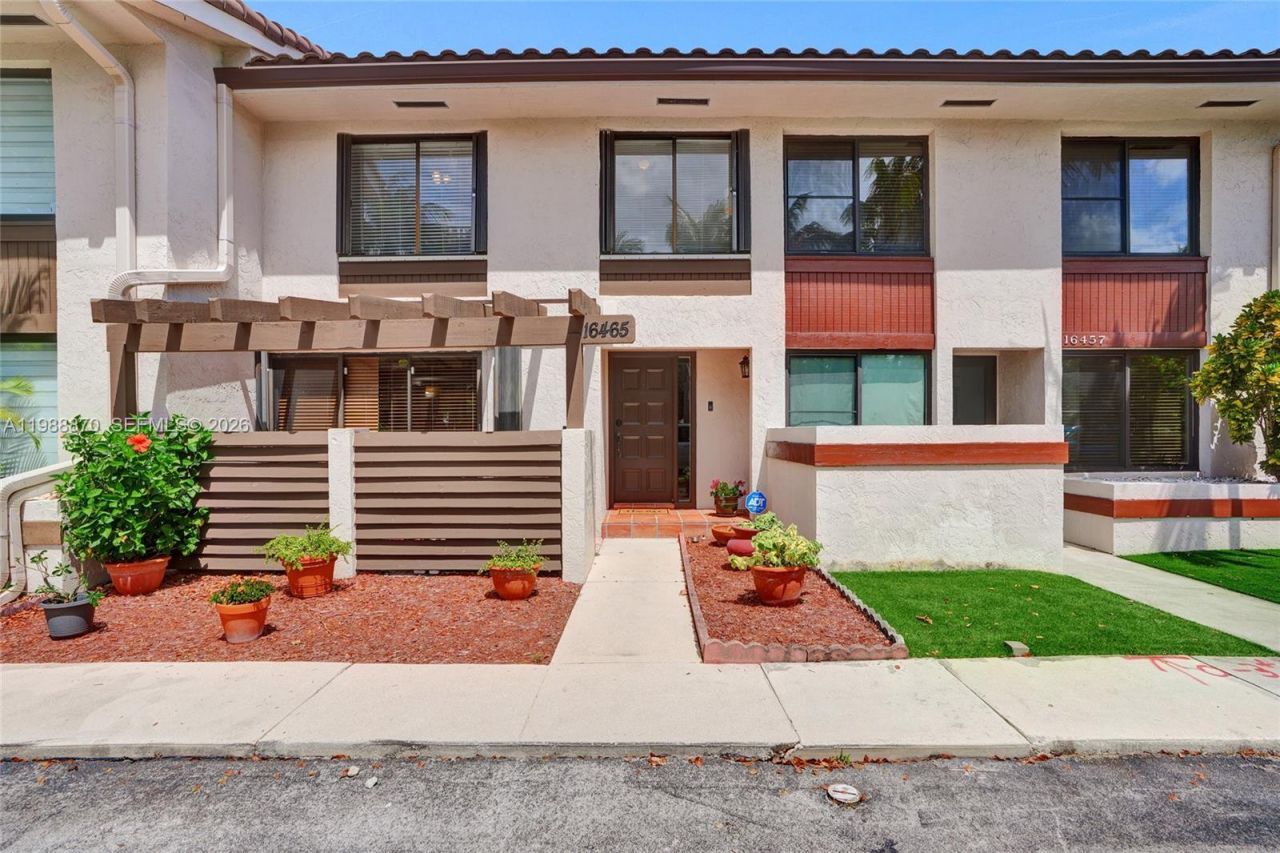16465 NE 26th Ave, Unit 18, North Miami Beach, FL 33160 Photo