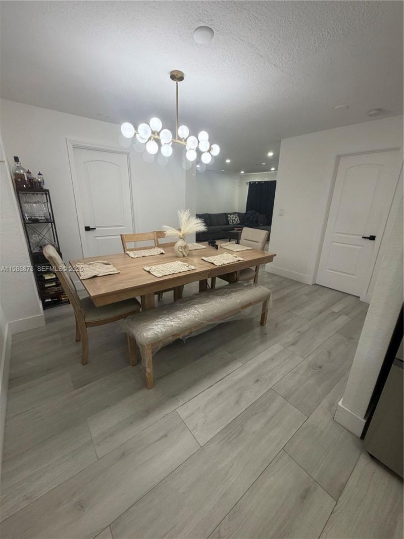 660 SW 30th Ter , Fort Lauderdale, FL 33312 Photo