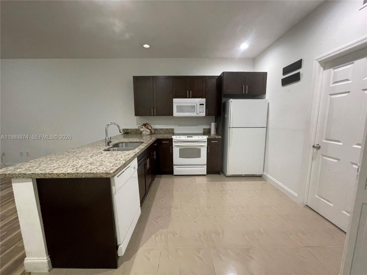 1955 Marsh Harbor Dr, Unit 1955, Riviera Beach, FL 33404 Photo