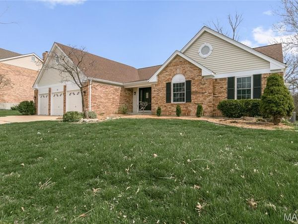 53 Log Hill Lane , Ballwin, MO 63011