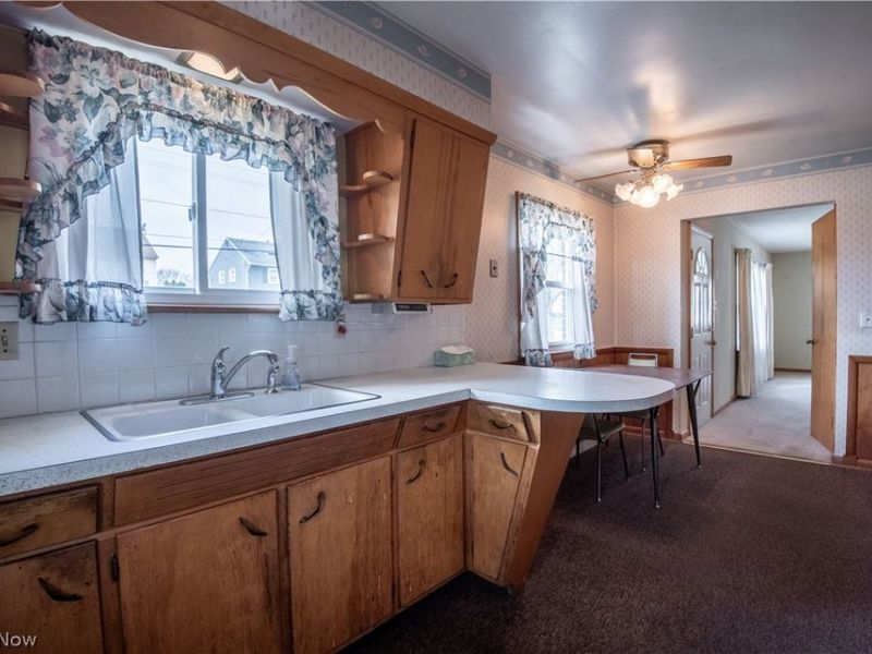 483 Hillman Road, Akron, OH 44312 Photo 4