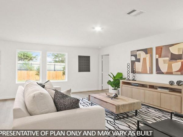 164 Baby Calf Roping RD, Jarrell, TX 76537