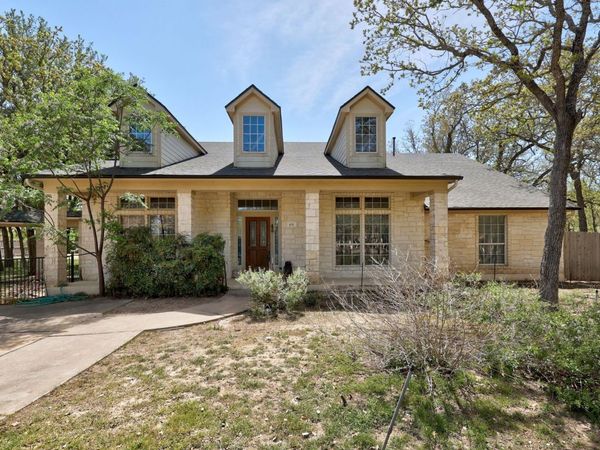 105 Oak Plaza DR, Georgetown, TX 78628