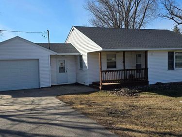 300 Central Avenue S, Hollandale, MN 56045