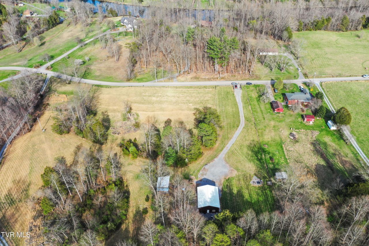 990 Bullock Hollow Road, Bristol, TN 37620 Main Photo