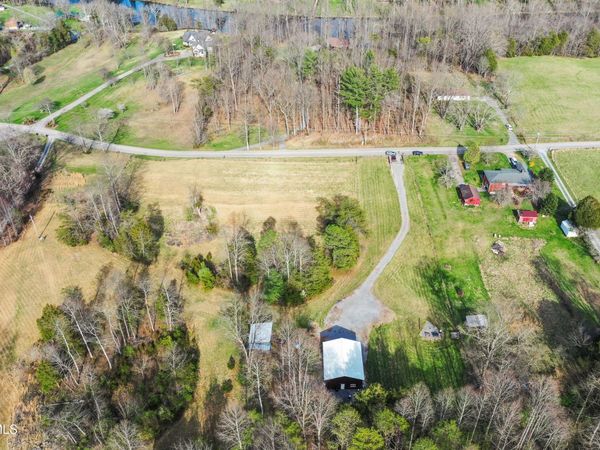 990 Bullock Hollow Road, Bristol, TN 37620