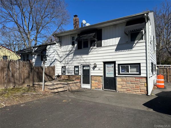 182 N Middletown Road, Pearl River, NY 10965